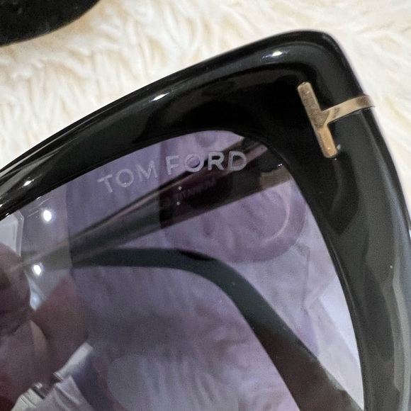 Tom Ford ‘Reveka’ Sunglasses in Havana - Picture 9 of 10